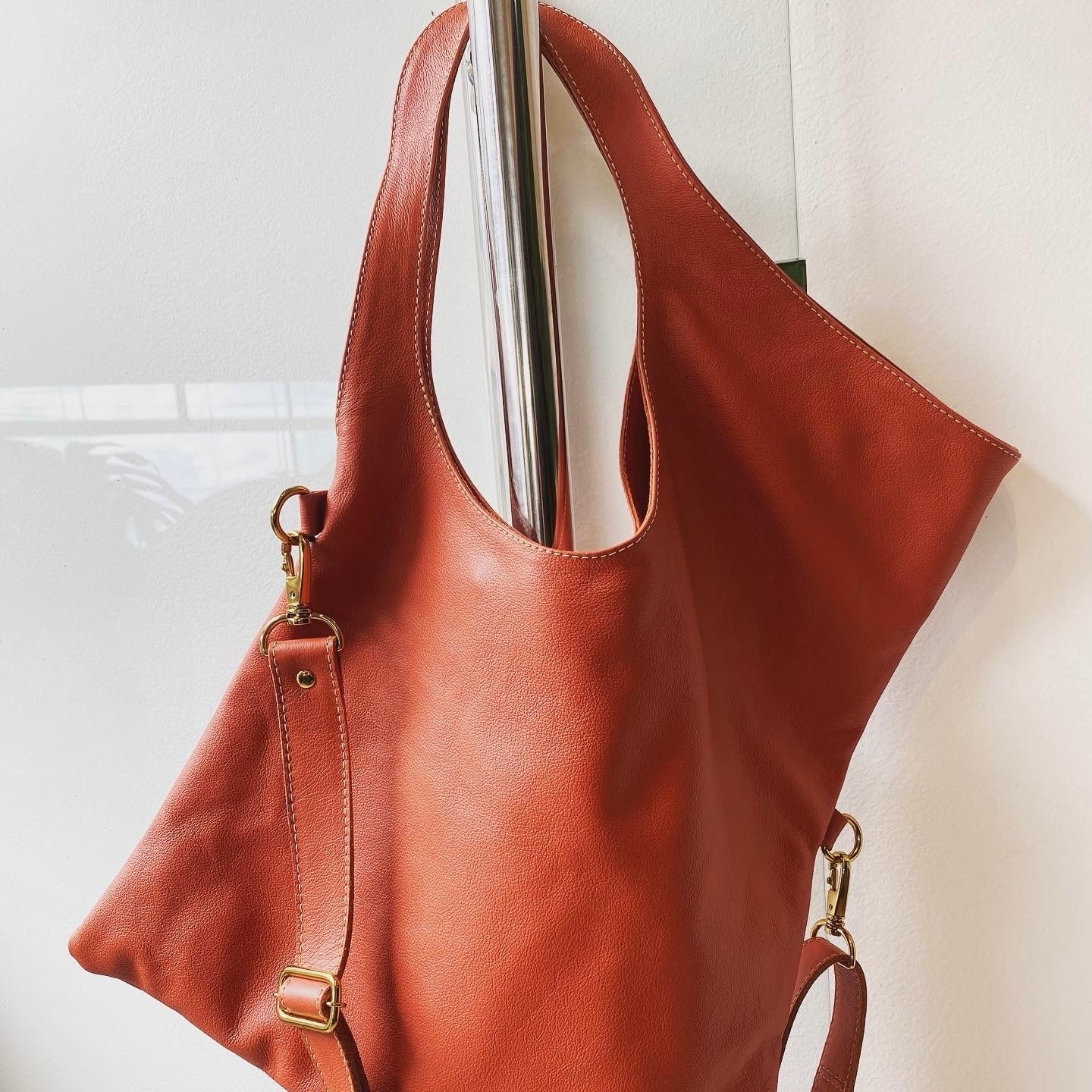 Bolsa ANDREIA em Couro Legitímo