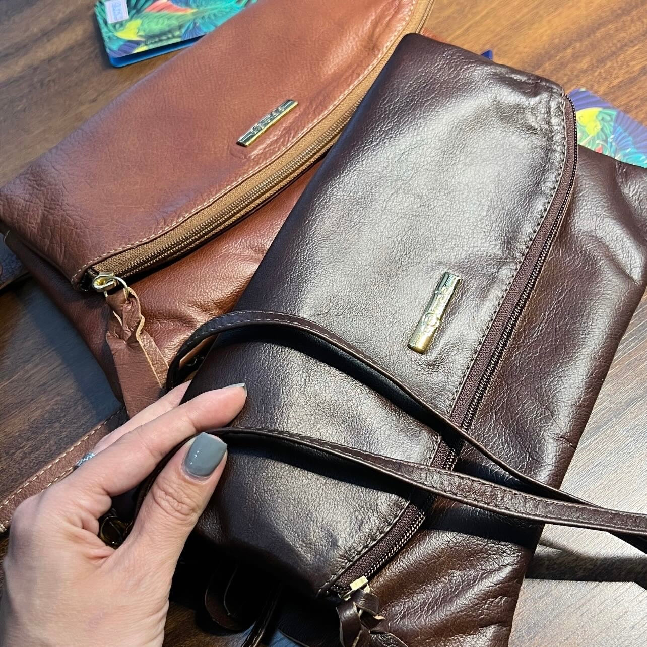 Bolsa NARA em Couro Legítimo