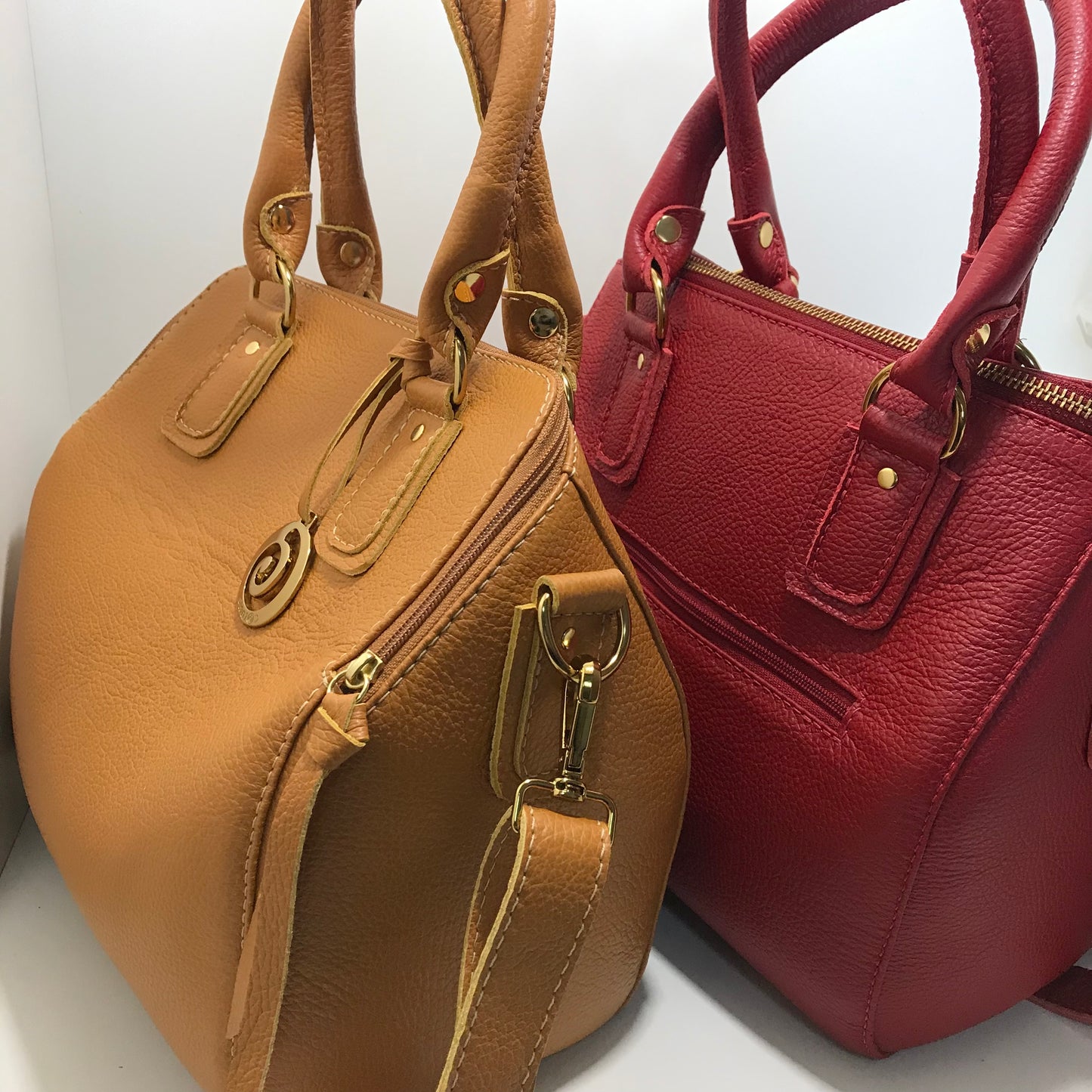 Bolsa ANTONELLA em Couro Legitímo