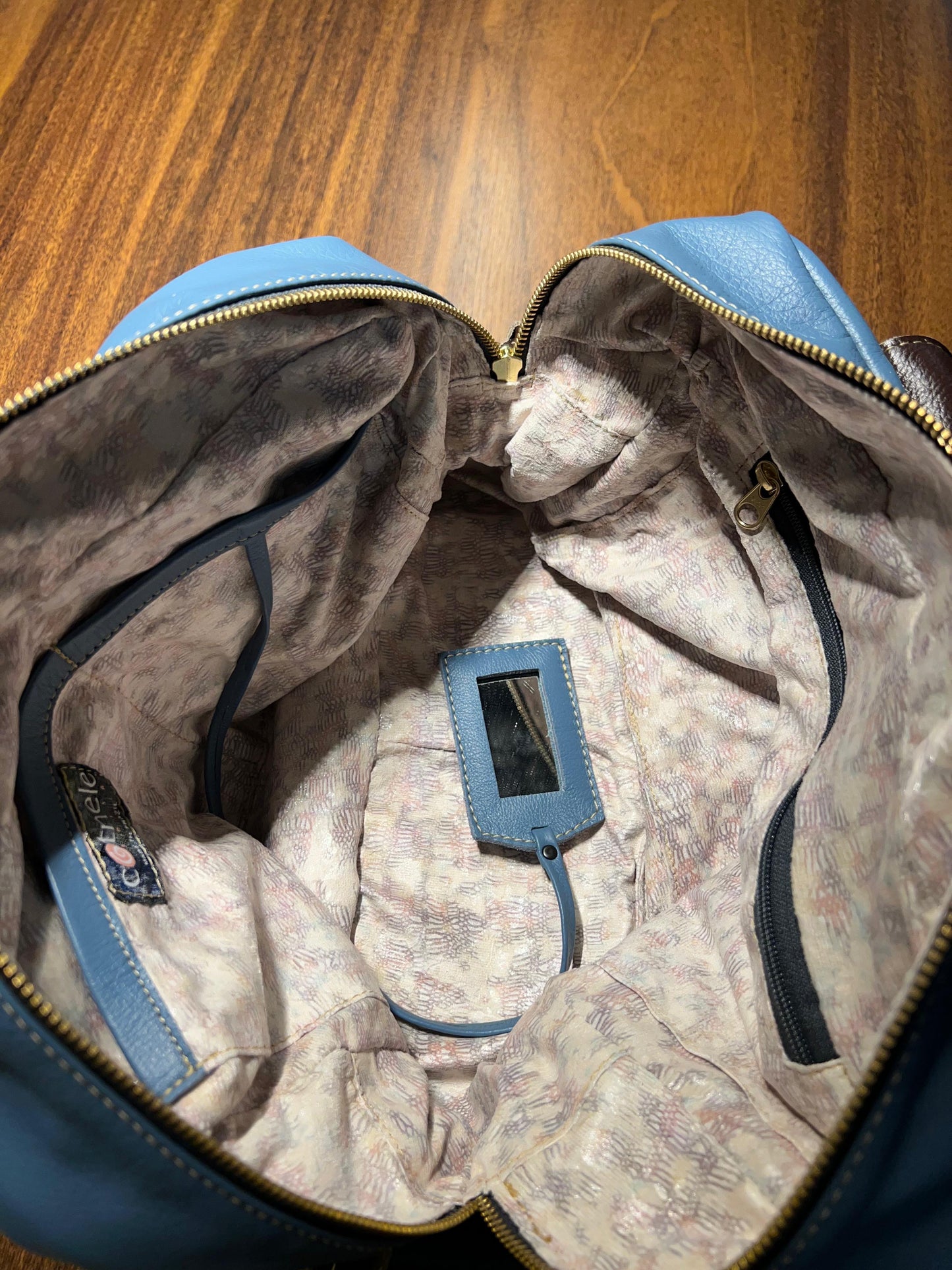 Bolsa GILMARA em Couro Legítimo