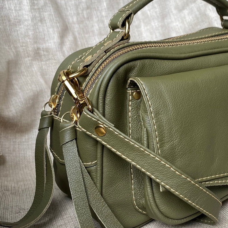 Bolsa CLARA em Couro Legítimo