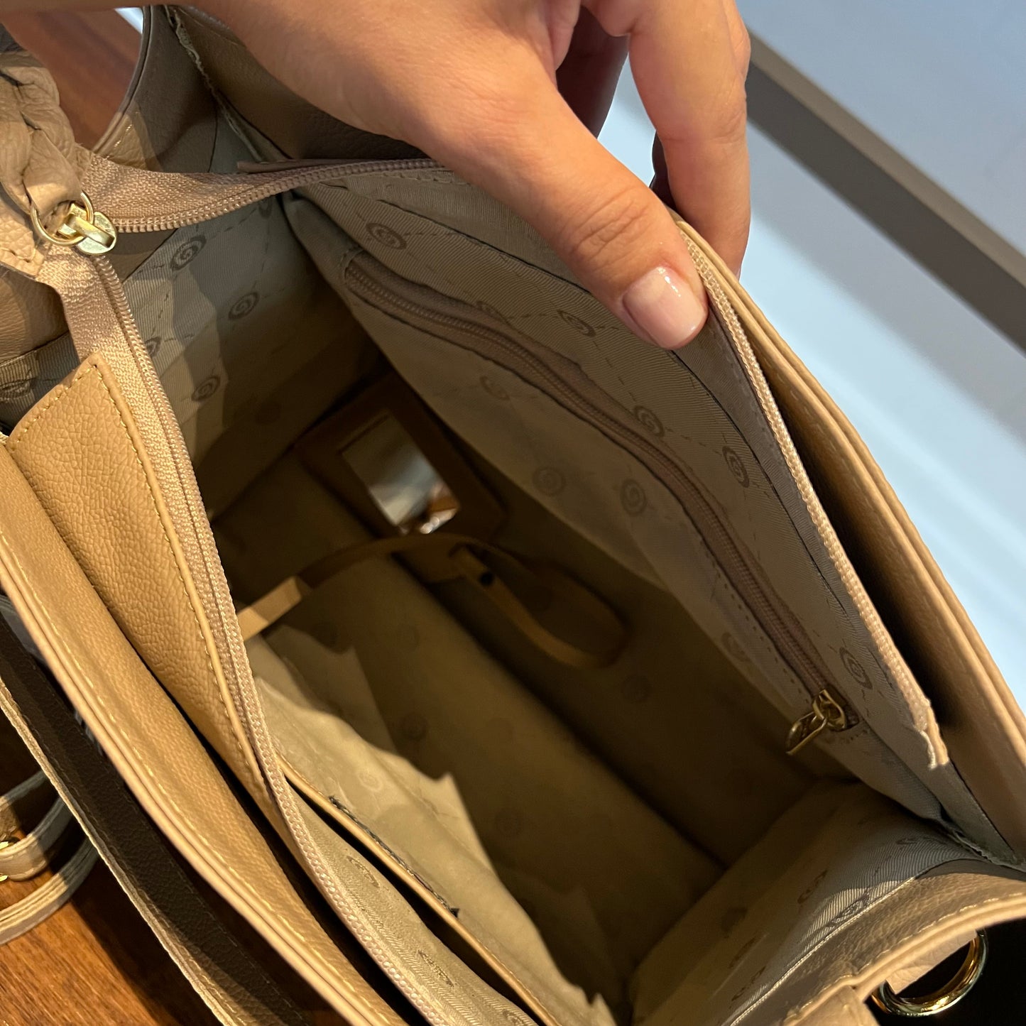 Bolsa LILA em Couro Legítimo