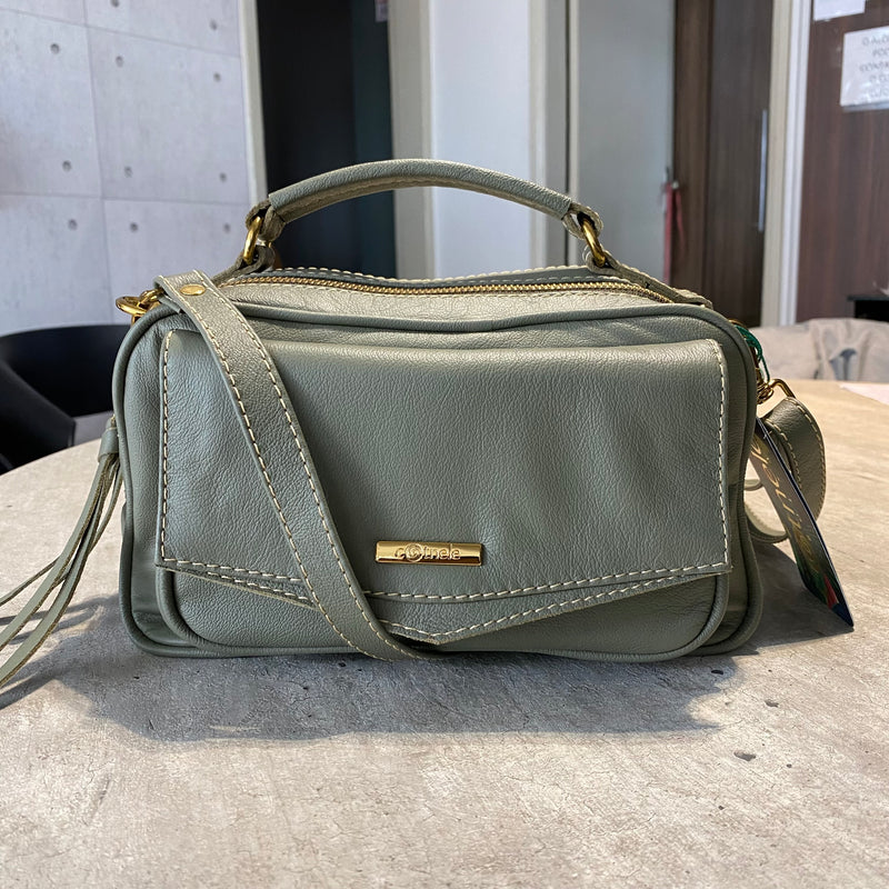 Bolsa CLARA em Couro Legítimo