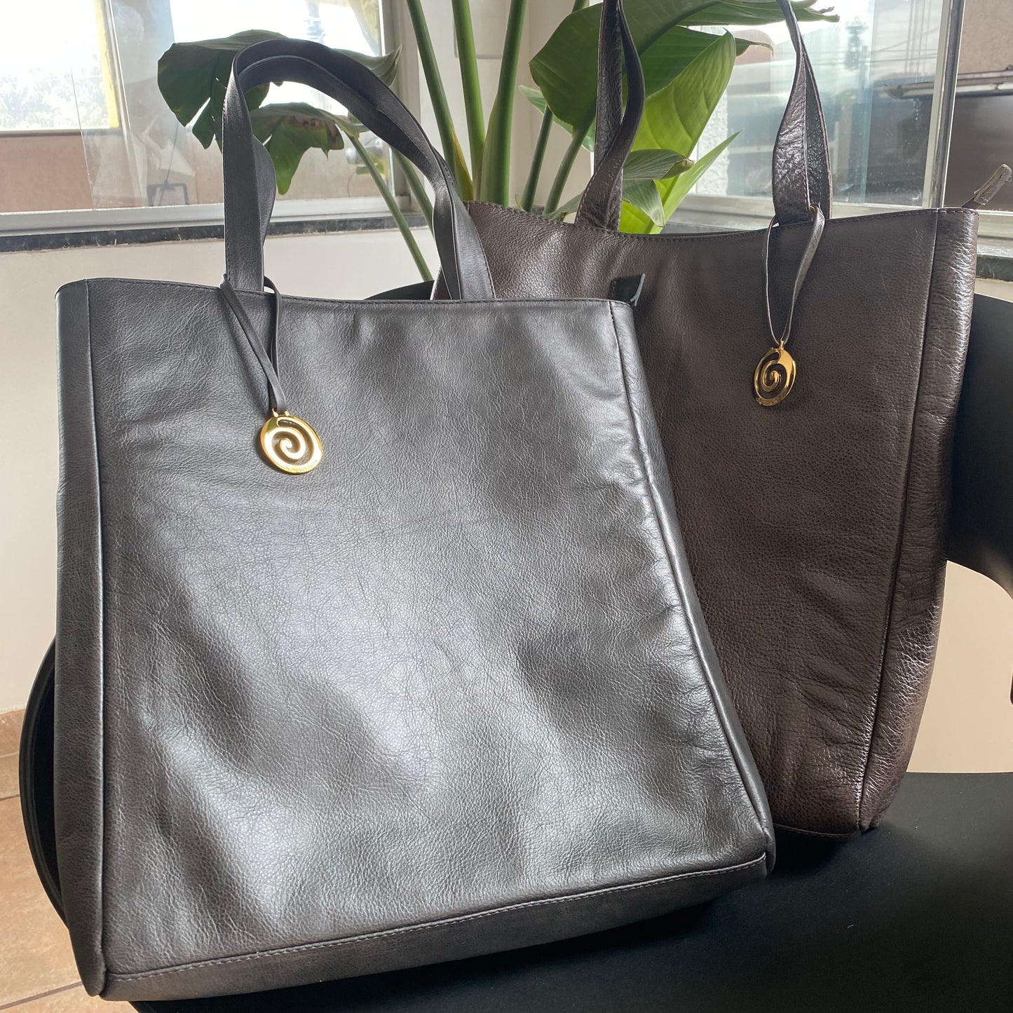 Bolsa SARA em Couro Legítimo