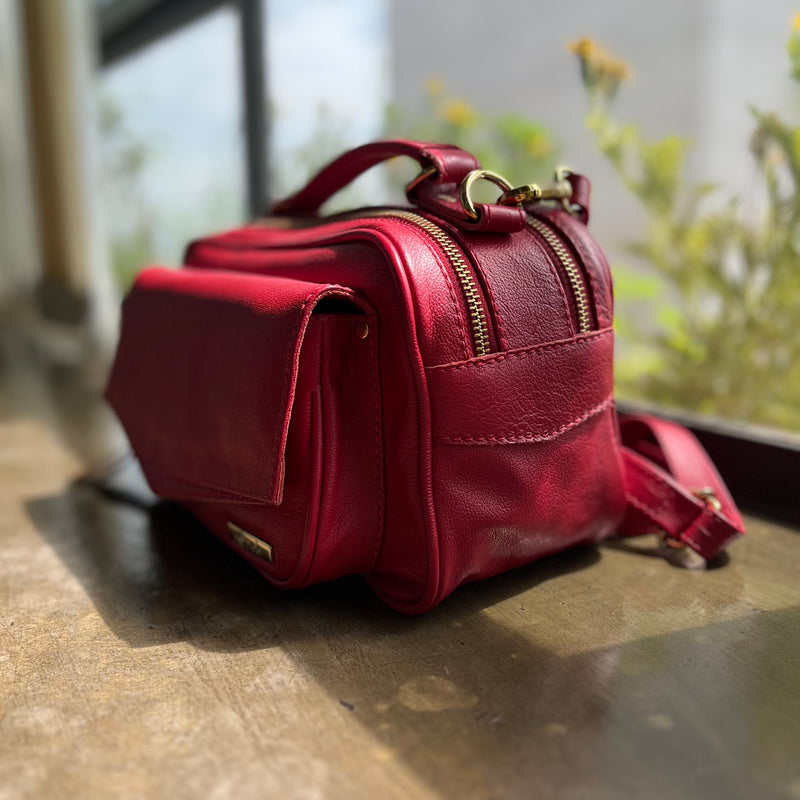 Bolsa CLARA em Couro Legítimo