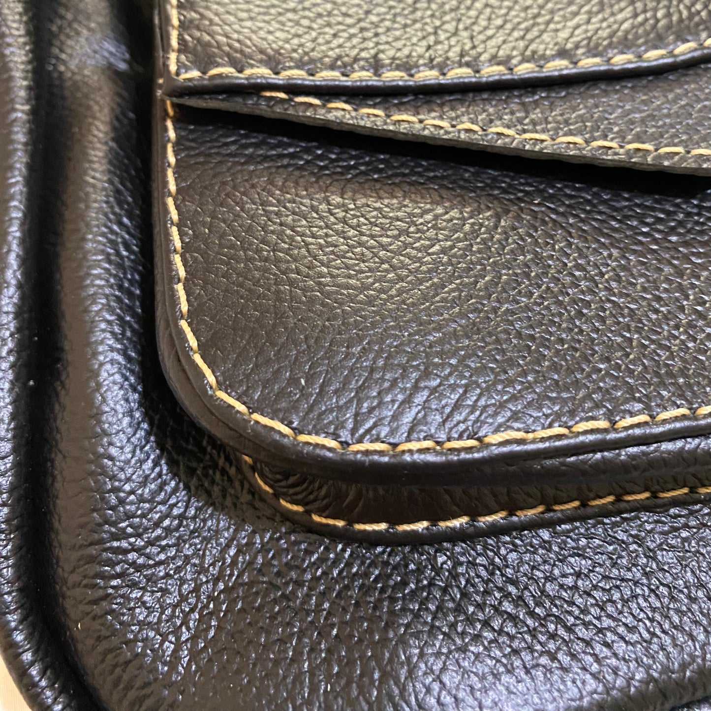 Bolsa SUELI em Couro Legítimo