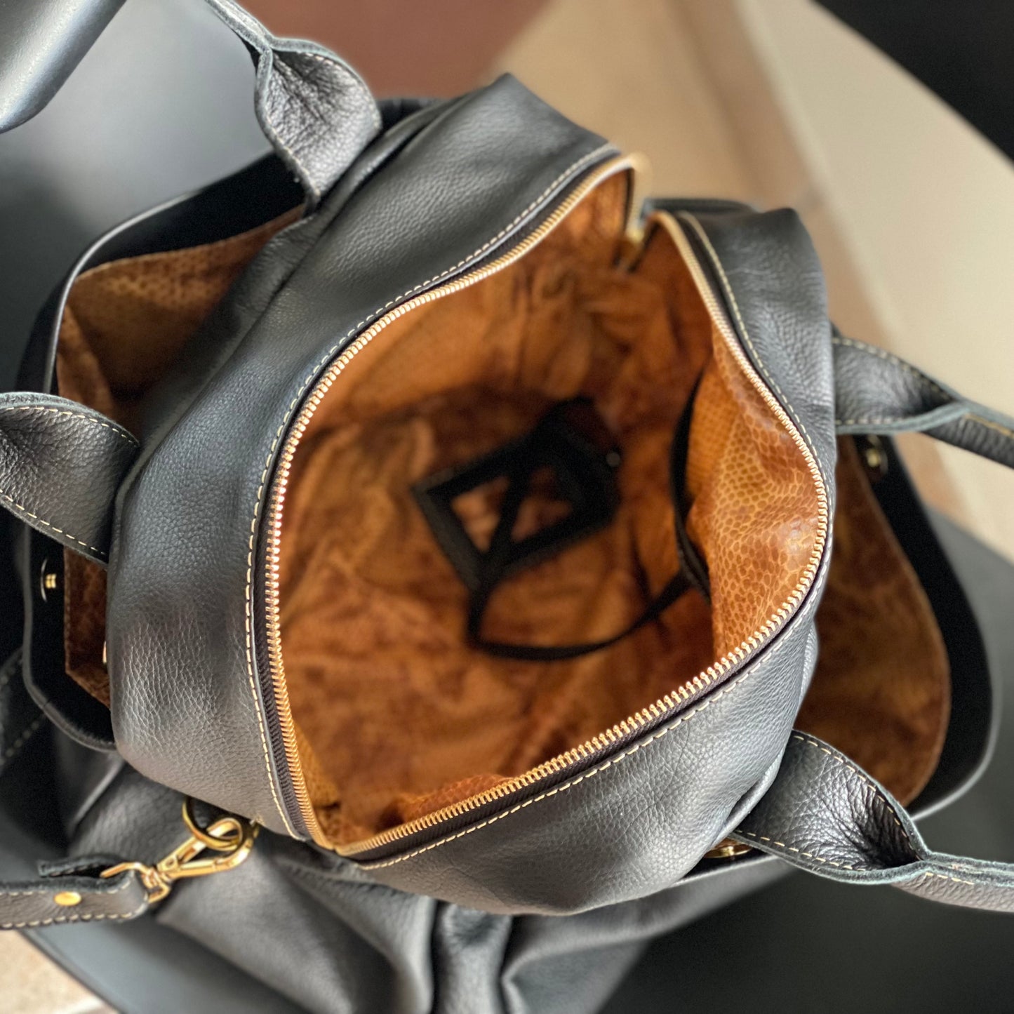 Bolsa GILMARA em Couro Legítimo