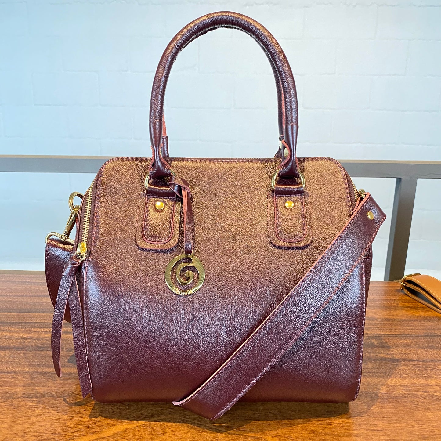 Bolsa ANTONELLA em Couro Legitímo