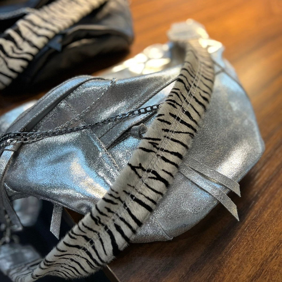 Bolsa JULIANA em Couro Legitimo