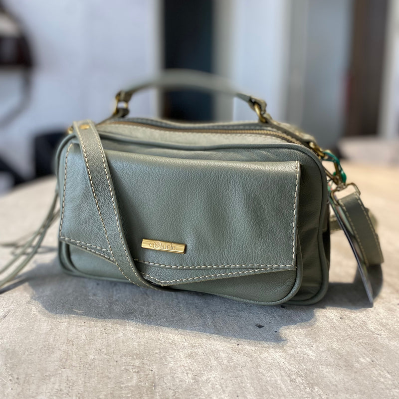 Bolsa CLARA em Couro Legítimo