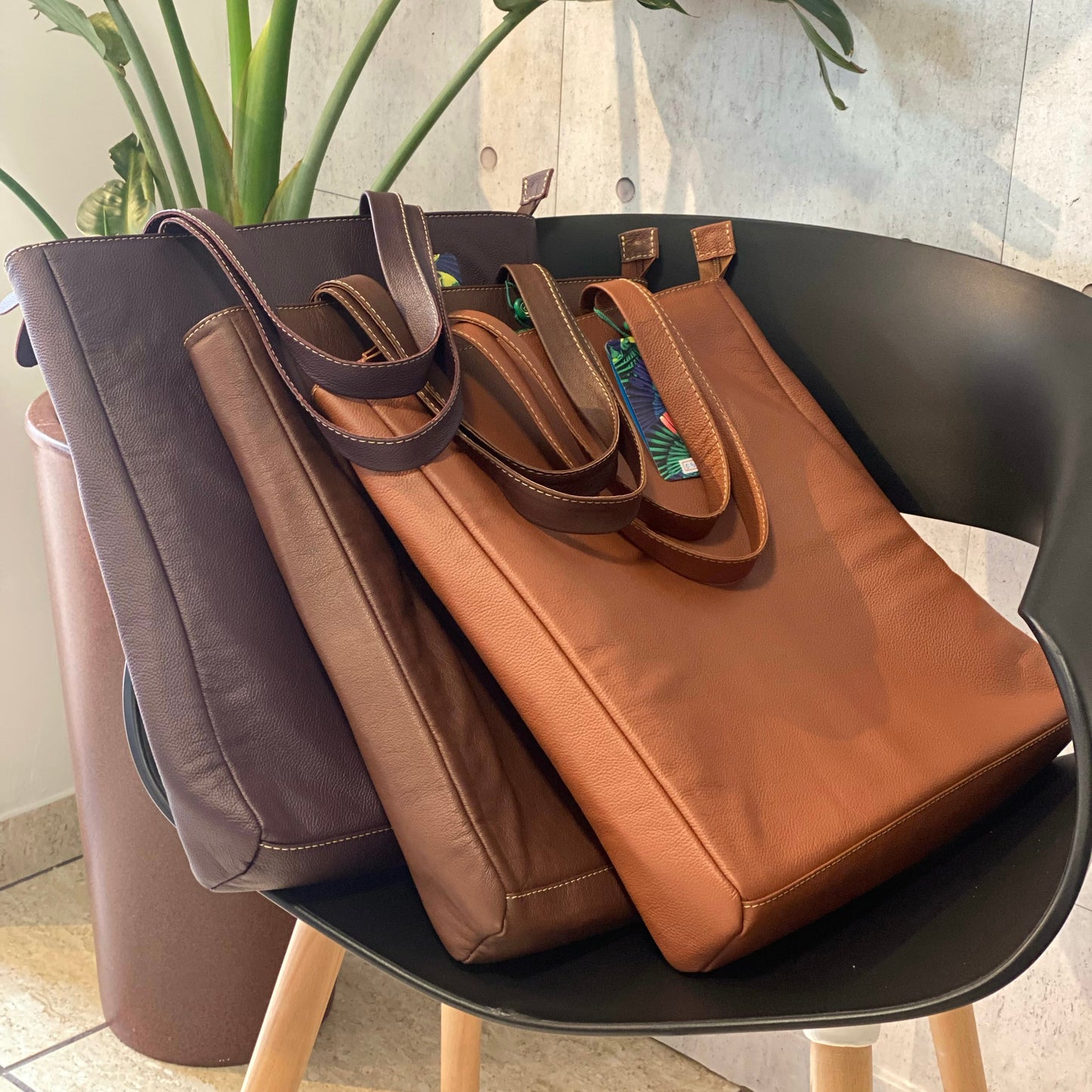 Bolsa SARA em Couro Legítimo