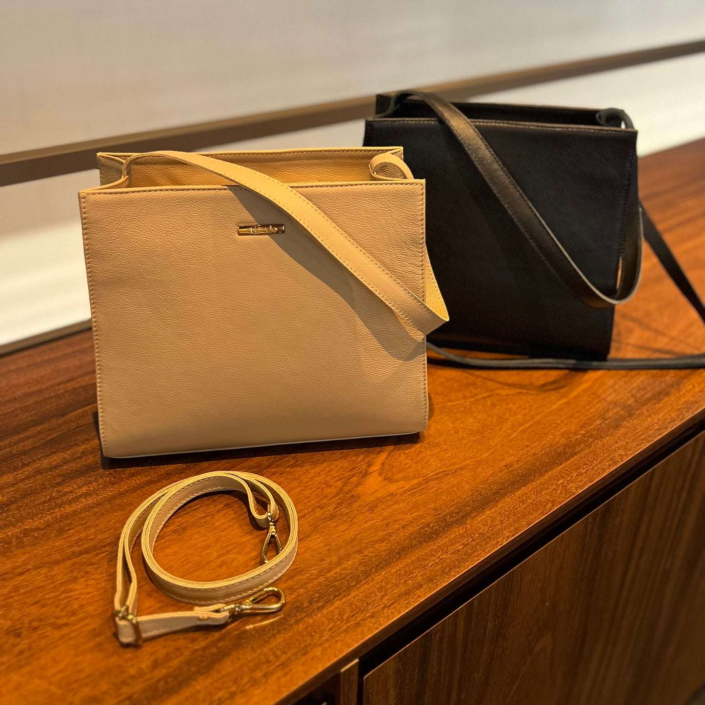 Bolsa LILA em Couro Legítimo