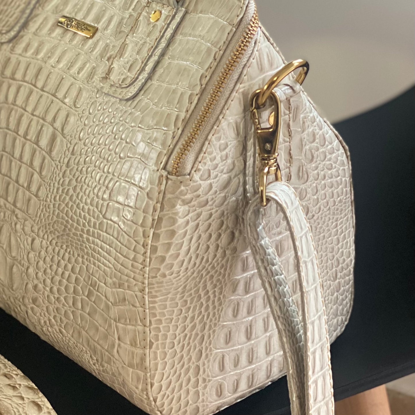 Bolsa ANTONELLA em Couro Legitímo