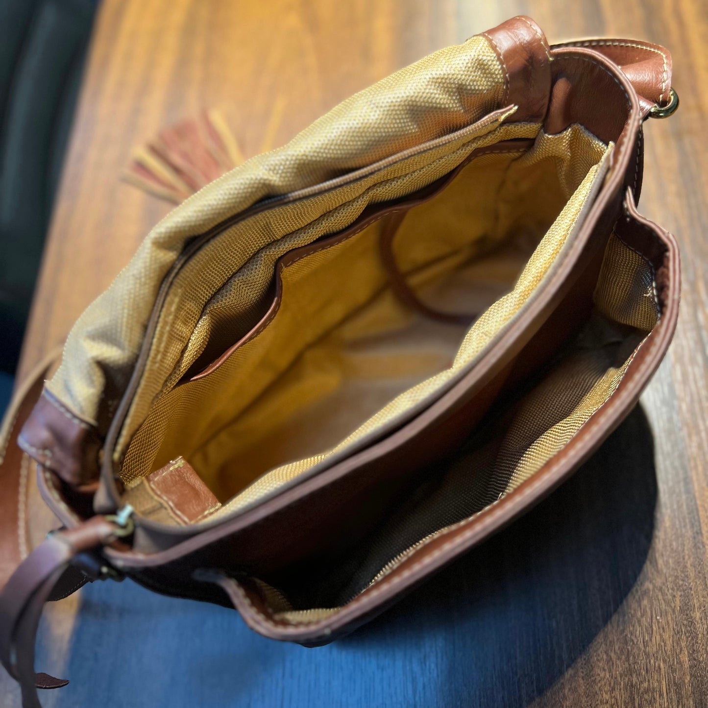 Bolsa MARY em Couro Legítimo