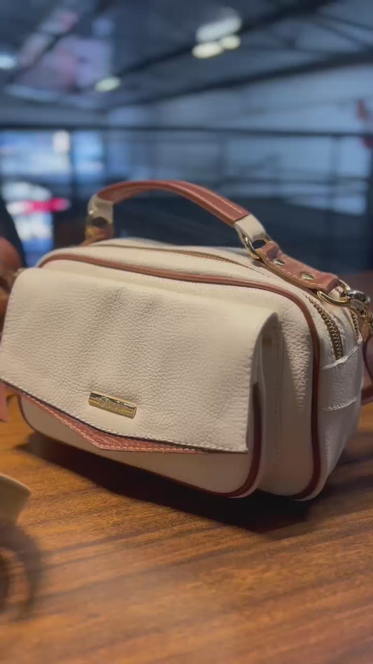 Bolsa CLARA em Couro Legítimo